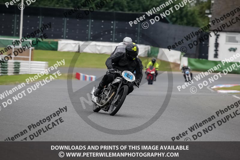 Vintage motorcycle club;eventdigitalimages;mallory park;mallory park trackday photographs;no limits trackdays;peter wileman photography;trackday digital images;trackday photos;vmcc festival 1000 bikes photographs